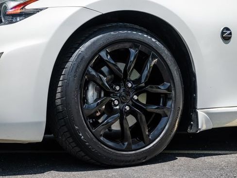Used 2013 Nissan 370Z Coupe RWD image 48