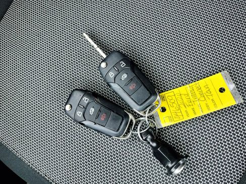 Used 2020 Ford Transit Connect XL image 41