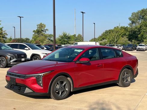 Used 2025 Kia K4 FWD image 5