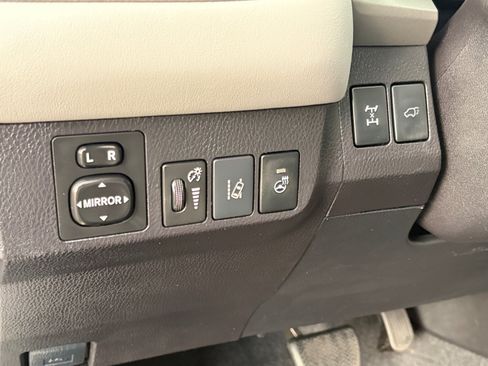 Used 2018 Toyota RAV4 Adventure w/ Cold Weather Package AWD/4WD image 17