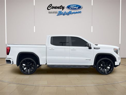 Used 2022 GMC Sierra 1500 AT4 w/ AT4 Premium Package image 26