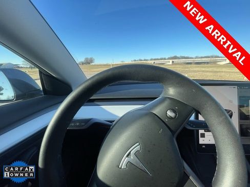 Used 2022 Tesla Model 3 Performance image 14