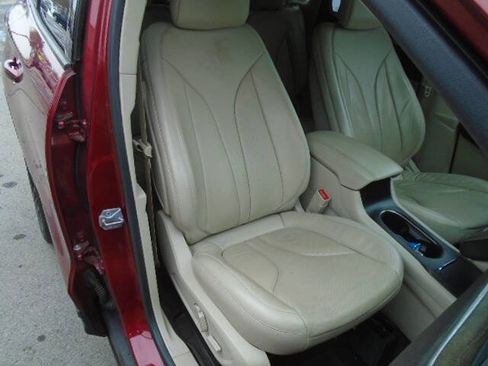 Used 2019 Lincoln MKC Reserve image 9