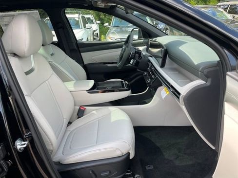 New 2026 Hyundai Tucson Limited image 18