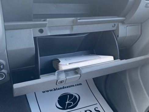 Used 2019 Nissan Frontier SV image 6