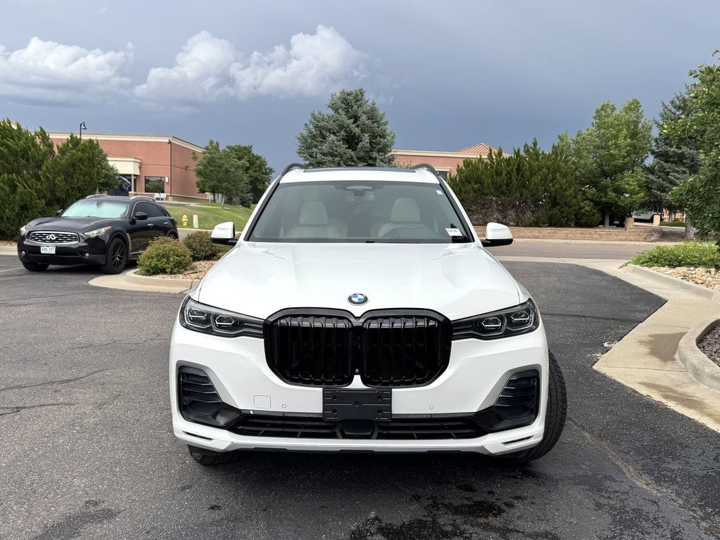 Used 2019 BMW X7 xDrive40i w/ Premium Package AWD/4WD image 3
