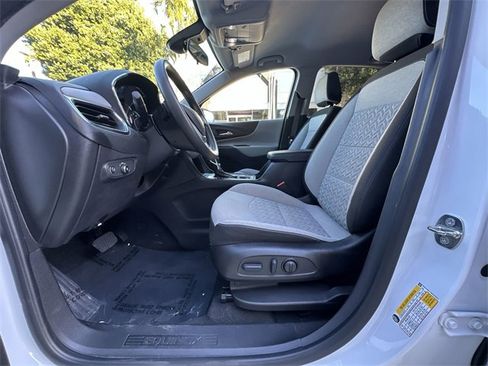 Used 2022 Chevrolet Equinox LS w/ LS Convenience Package image 14