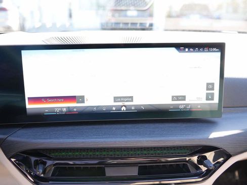 Used 2025 BMW i4 eDrive40 w/ Premium Package image 17