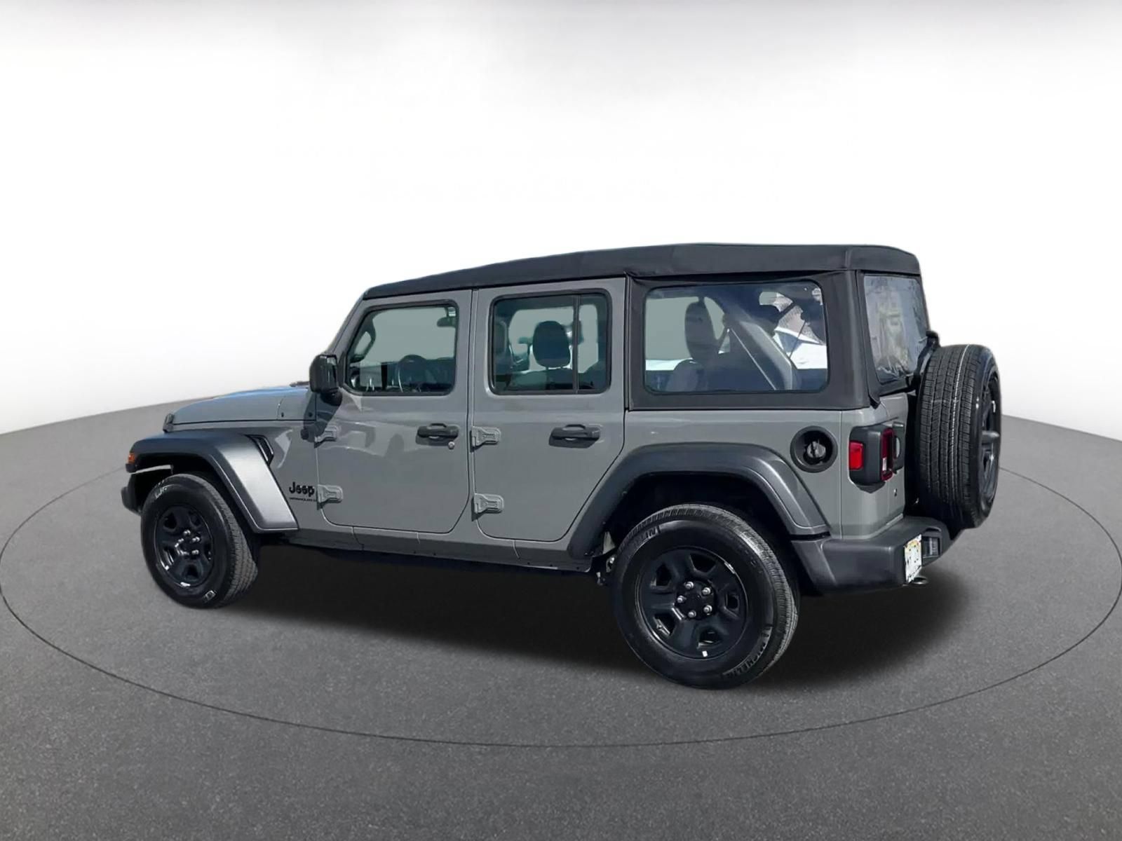 Used 2023 Jeep Wrangler Unlimited Sport AWD/4WD image 9