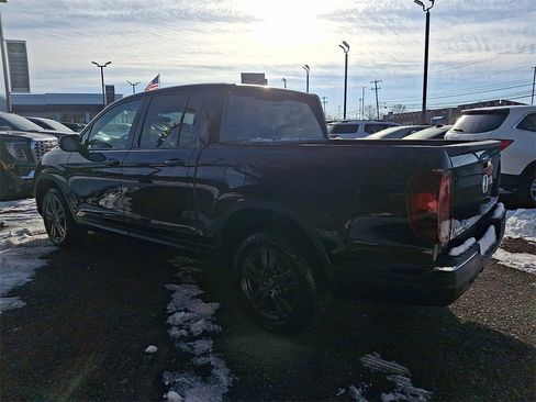 Used 2018 Honda Ridgeline Sport image 4