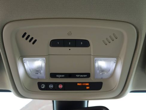 Used 2017 Buick LaCrosse Preferred FWD image 17