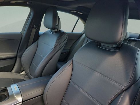 Certified 2022 Mercedes-Benz C 300 4MATIC Sedan image 18