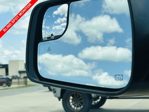 Used 2023 RAM 1500 Laramie AWD/4WD image 10
