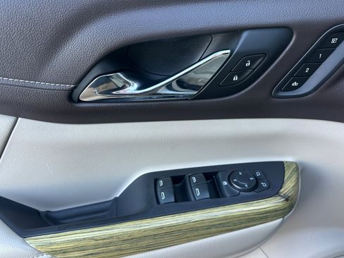 Used 2019 GMC Acadia Denali image 8