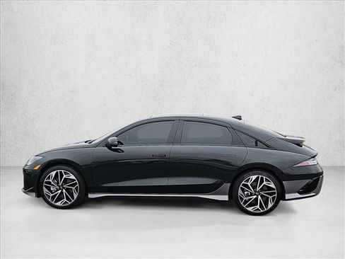 Used 2023 Hyundai Ioniq 6 Limited image 9