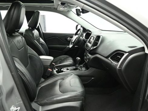 Used 2021 Jeep Cherokee Latitude Lux w/ Sun & Sound Group image 21