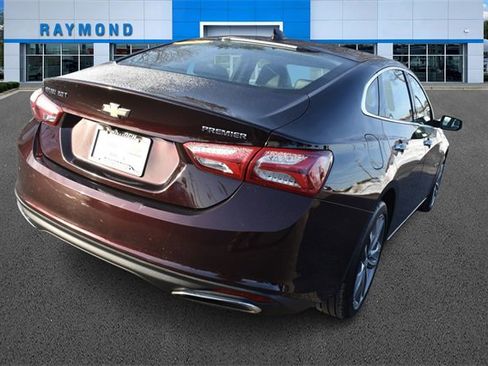 Used 2020 Chevrolet Malibu Premier image 3