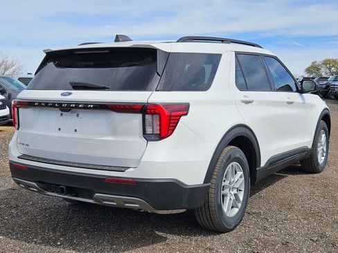 New 2026 Ford Explorer Active w/ Active Comfort Package RWD image 5