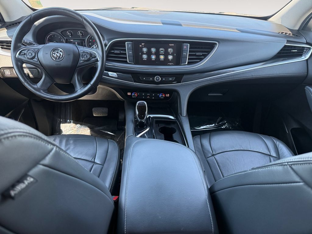Used 2019 Buick Enclave Essence w/ LPO, Luxury Package AWD/4WD image 10