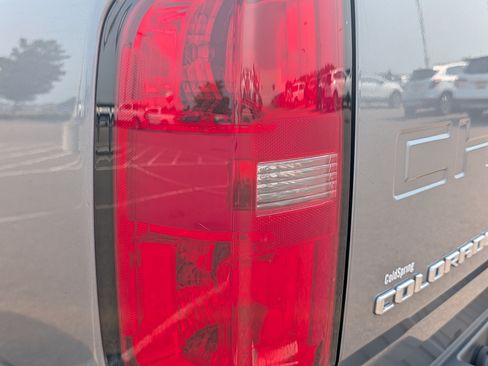 Used 2021 Chevrolet Colorado LT w/ LT Convenience Package AWD/4WD image 5