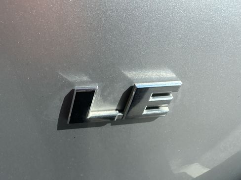 Used 2014 Toyota RAV4 LE FWD image 6