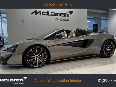 Used 2018 McLaren 570S Spider image 3