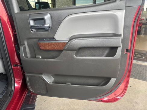 Used 2015 GMC Sierra 1500 SLT w/ SLT Crew Cab Value Package image 28