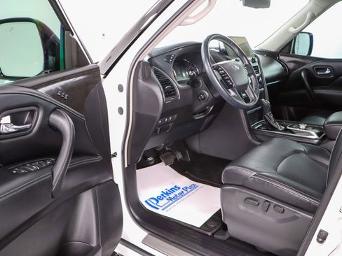 Used 2024 INFINITI QX80 Luxe w/ Cargo Package image 3