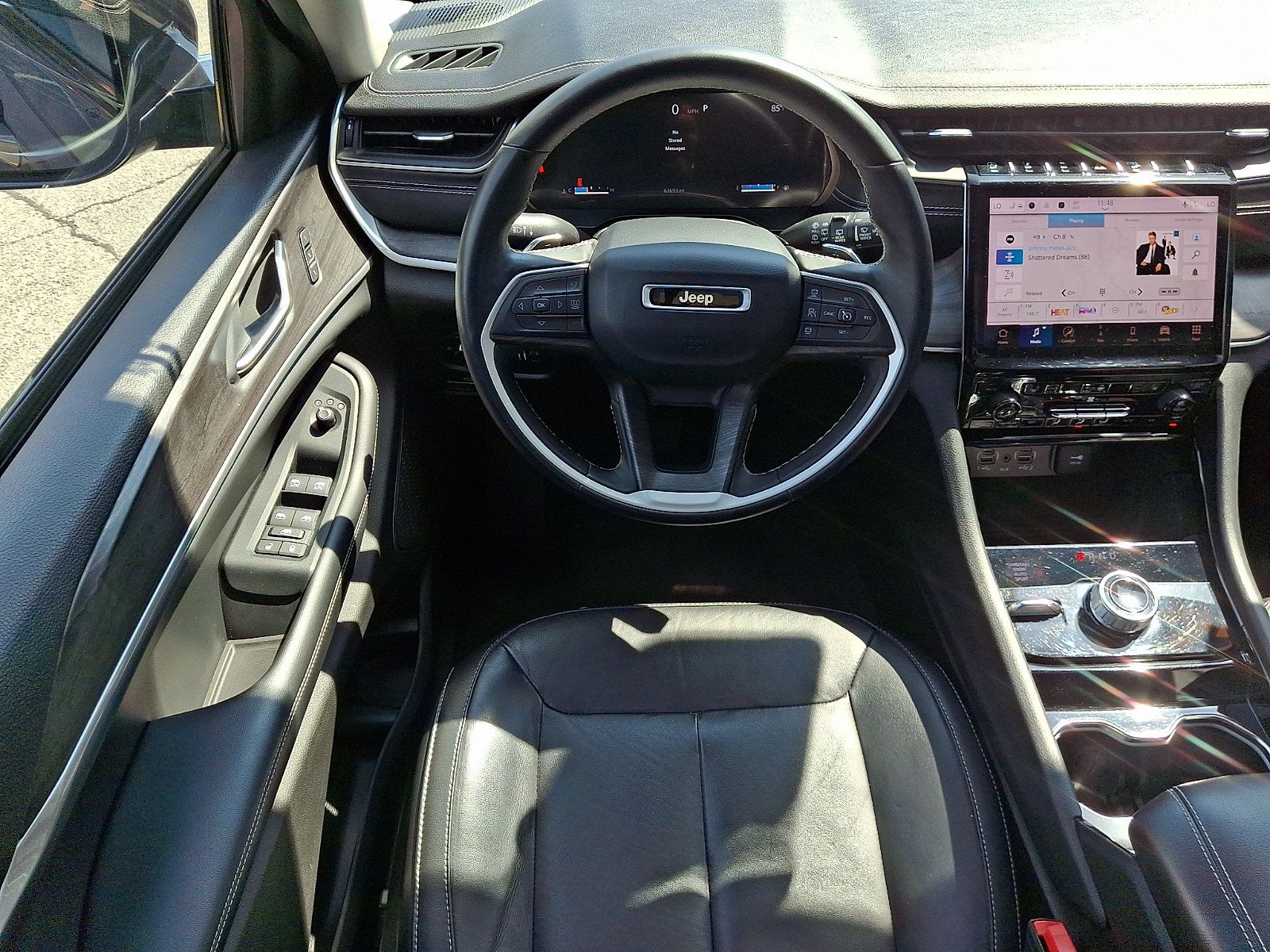Used 2022 Jeep Grand Cherokee Limited AWD/4WD image 12