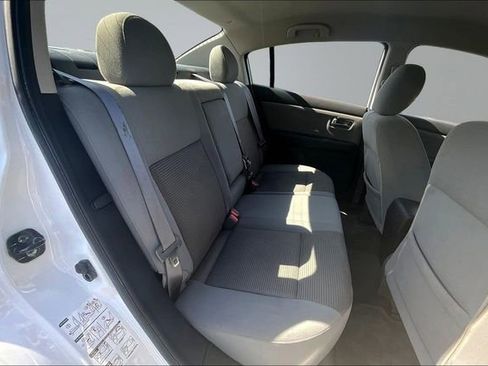 Used 2010 Nissan Sentra 2.0 SR FWD image 21