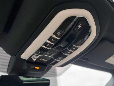 New 2026 Porsche Macan Turbo image 25