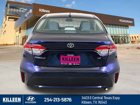 Used 2022 Toyota Corolla LE image 6