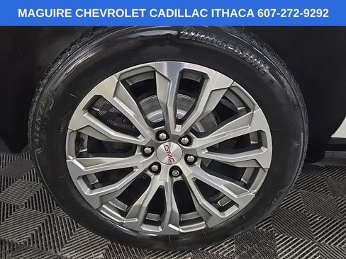 Used 2021 GMC Yukon XL Denali w/ Denali Premium Package AWD/4WD image 14