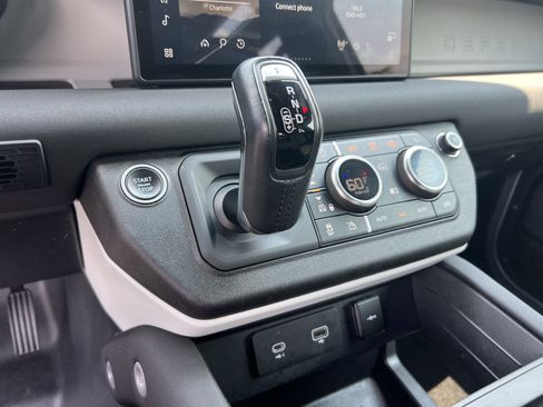 Used 2021 Land Rover Defender 90 S AWD/4WD image 25