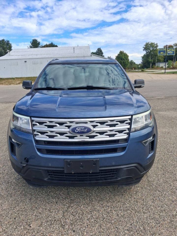 Used 2019 Ford Explorer XLT w/ Equipment Group 202A AWD/4WD image 2