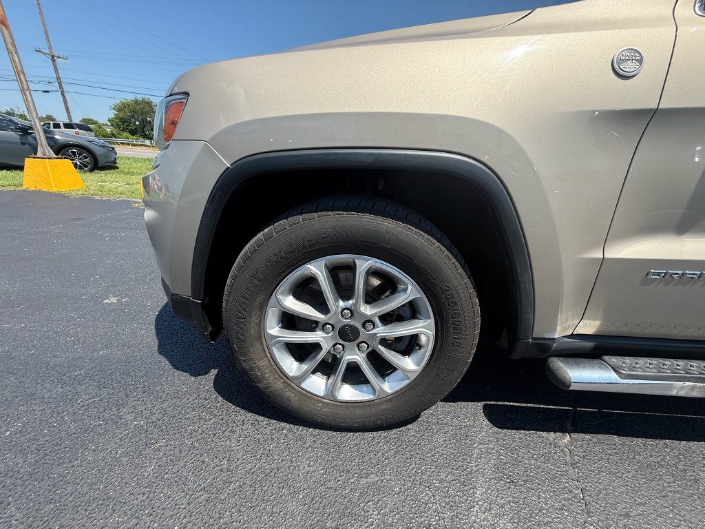 Used 2014 Jeep Grand Cherokee Limited w/ Mopar Chrome Edition Group AWD/4WD image 10
