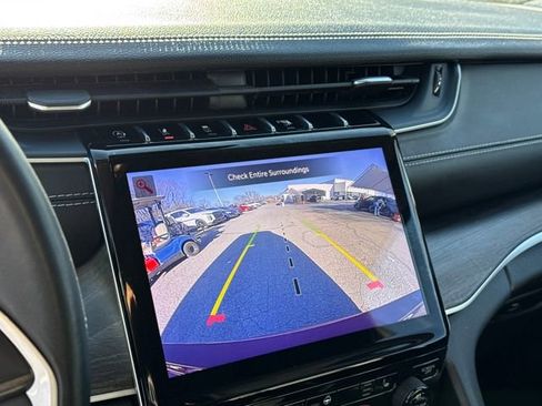 Used 2021 Jeep Grand Cherokee L Limited image 19