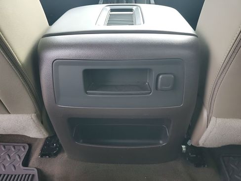 Used 2016 GMC Sierra 2500 SLT w/ Duramax Plus Package image 21