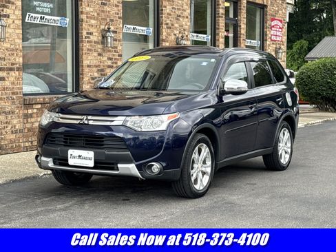 Used 2015 Mitsubishi Outlander SE AWD/4WD image 1