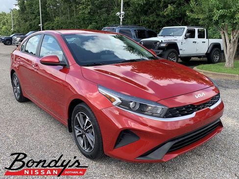 Used 2023 Kia Forte LXS FWD image 1