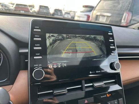 Used 2022 Toyota Avalon Touring image 23