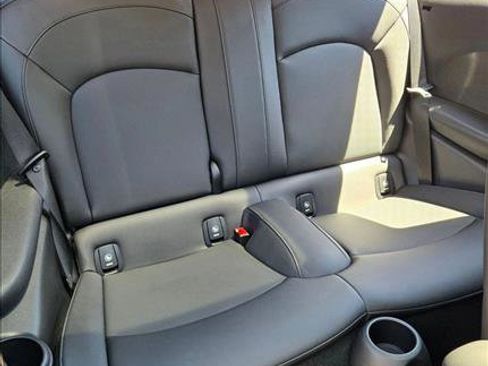 Certified 2024 MINI Cooper SE image 18