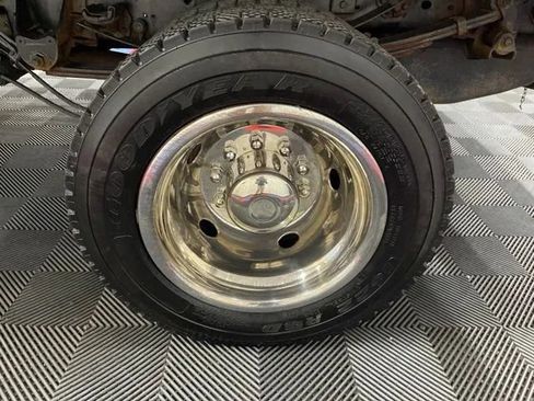 Used 2019 Ford F550 4x4 Regular Cab Super Duty image 25