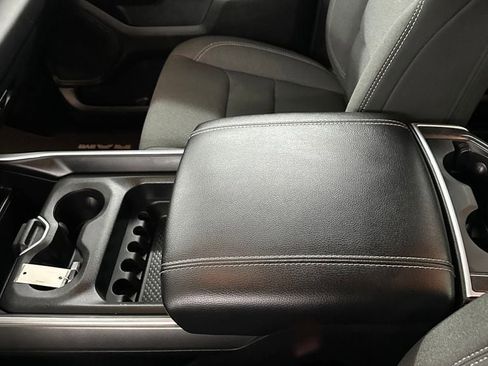 Used 2023 RAM 1500 Big Horn AWD/4WD image 18