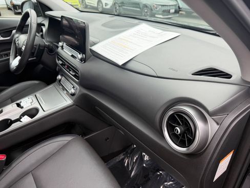 Used 2023 Hyundai Kona Limited FWD image 31