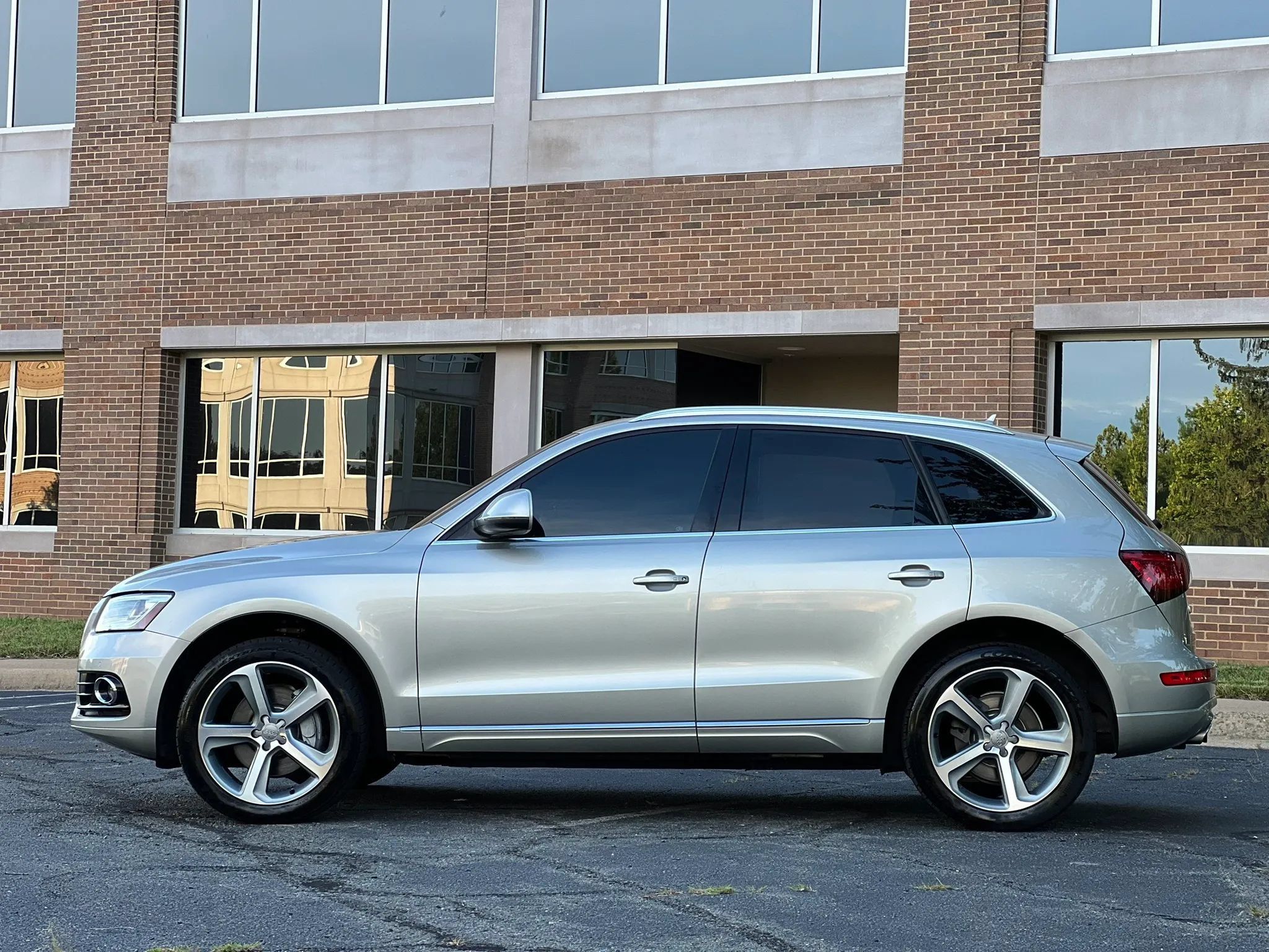 Used 2014 Audi Q5 TDI Prestige AWD/4WD image 2