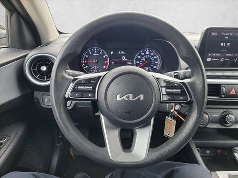 Used 2024 Kia Forte LX image 18