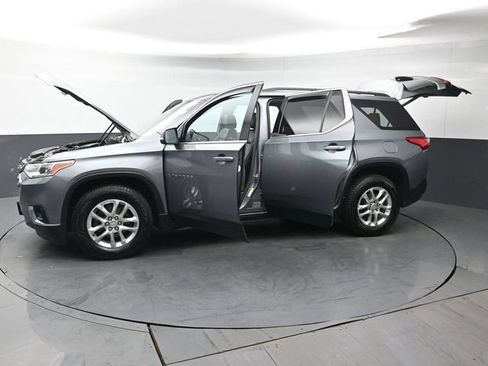 Used 2021 Chevrolet Traverse LT AWD/4WD image 45