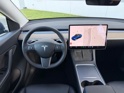 Used 2022 Tesla Model Y Long Range AWD/4WD image 22