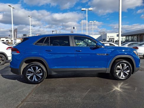 Certified 2025 Volkswagen Atlas Cross Sport SE image 7